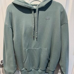 ALO Yoga Accolade Hoodie Botanical Green
